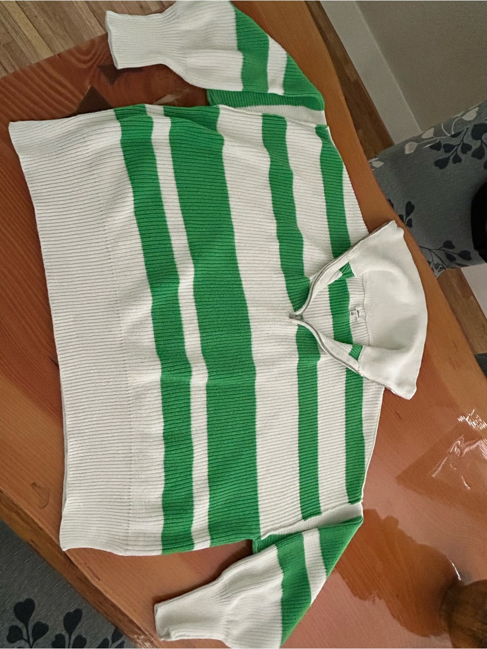 aerie White and Green Ribbed Knit Quarter Zip Sweater